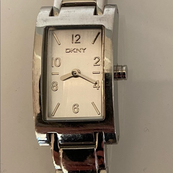 DKNY Watch - Picture 4 of 4